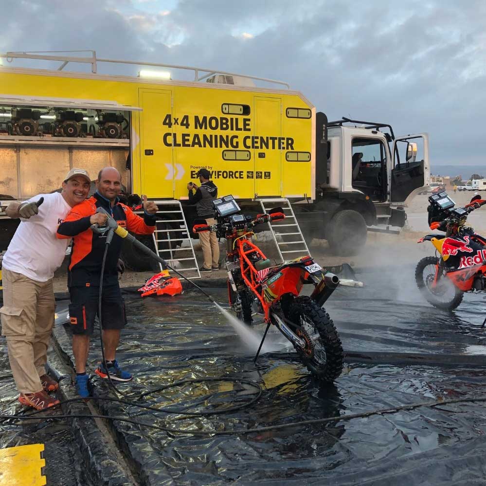 Wsparł Rajd Dakar