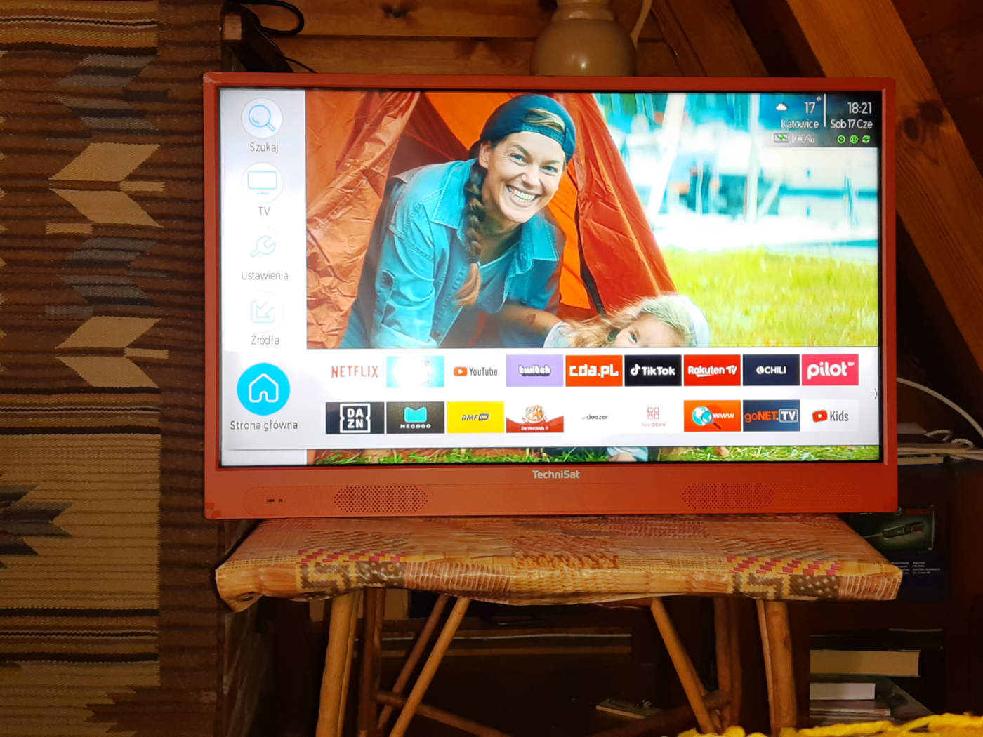 Przenośny telewizor z akumulatorem