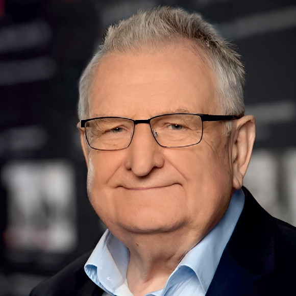 Finalizuje nową,