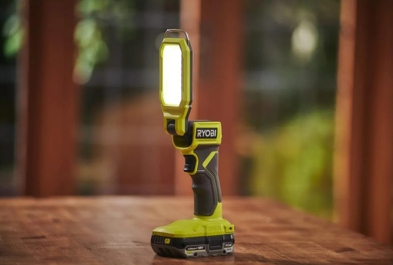 Jak-dobrze-wybrac-lampe-warsztatowa-9