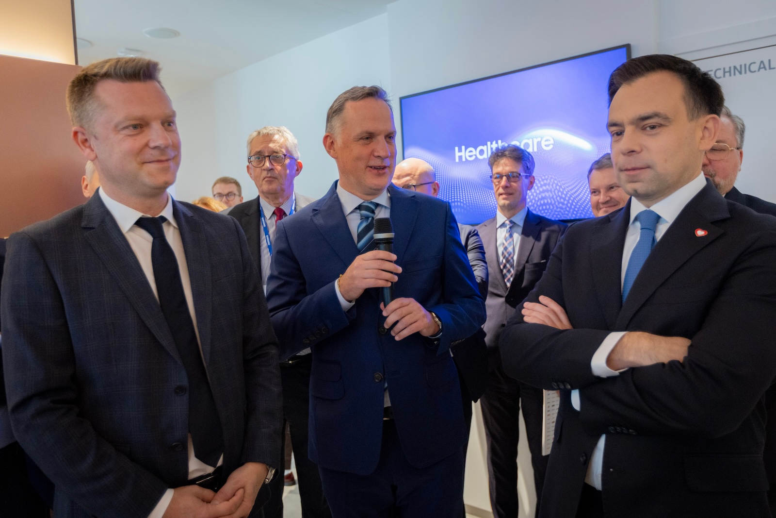 Samsung-otworzyl-w-Warszawie-najwieksze-Business-Experience-Centre-w-Europie-4