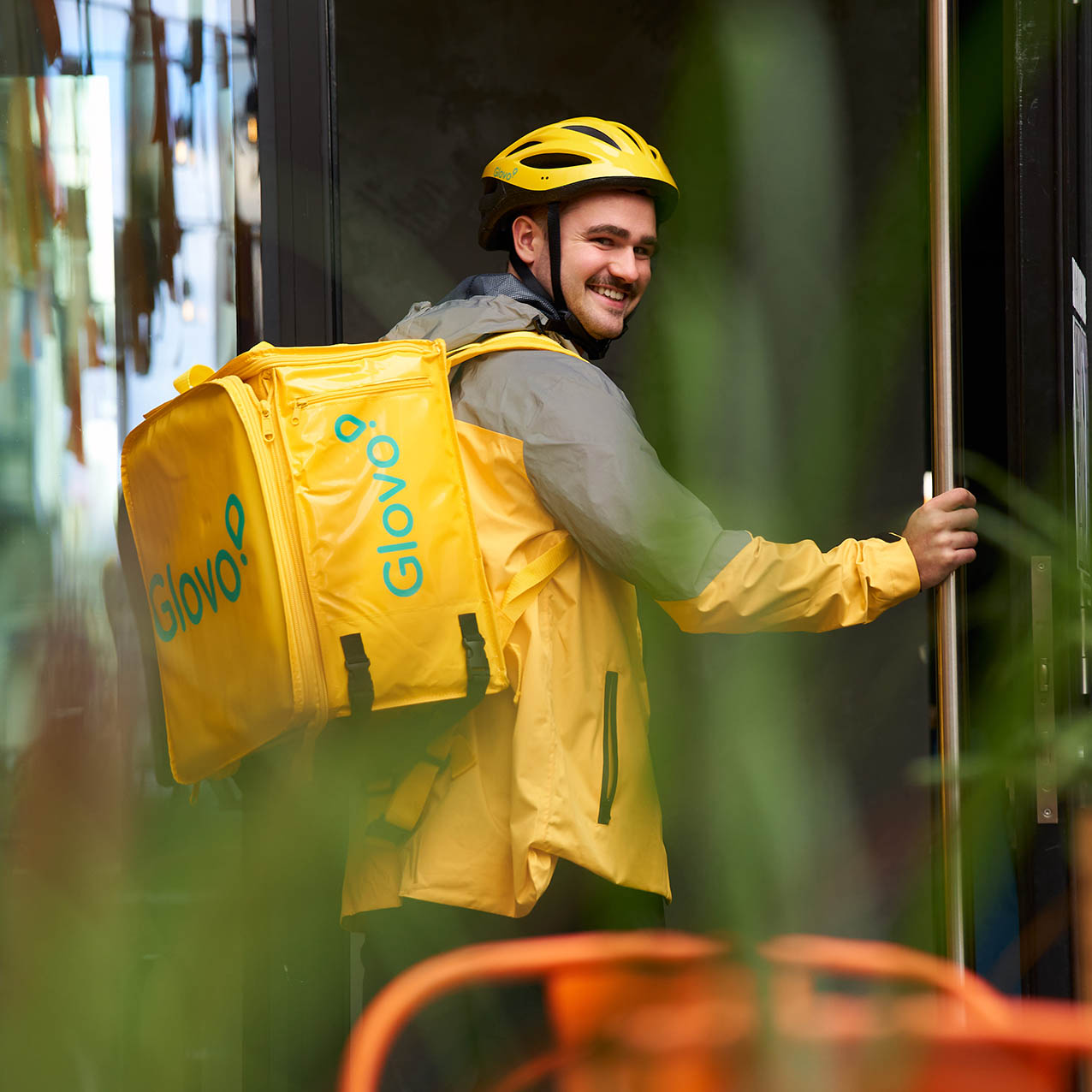 MediaMarkt i Glovo rozpoczynają współpracę – elektronika debiutuje w aplikacji delivery!