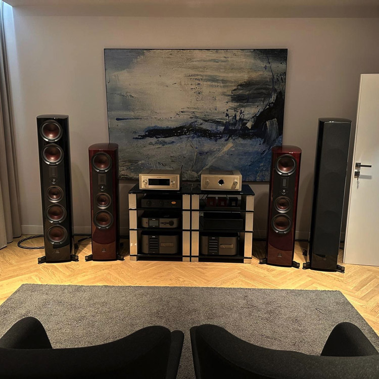 Nowa odsłona salonu Audio Forum na Kurantów