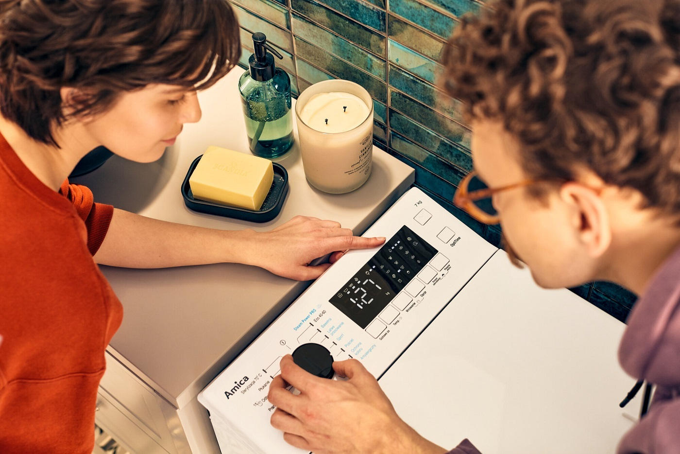 Pralki-ladowane-od-gory-pralki-kompaktowe-oraz-pralkowirowki-i-wirowki-11