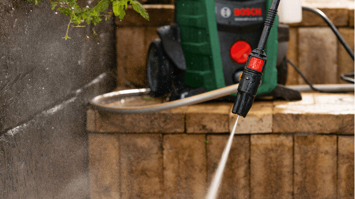 Myjka ciśnieniowa dla niezdecydowanych. Pomagamy w zakupie, by Twój taras lśnił!-11