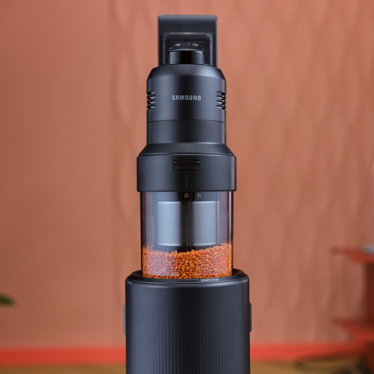 Świąteczny chaos? Poznaj odkurzacz, który znacznie ułatwi przedświąteczne porządki [promocja]