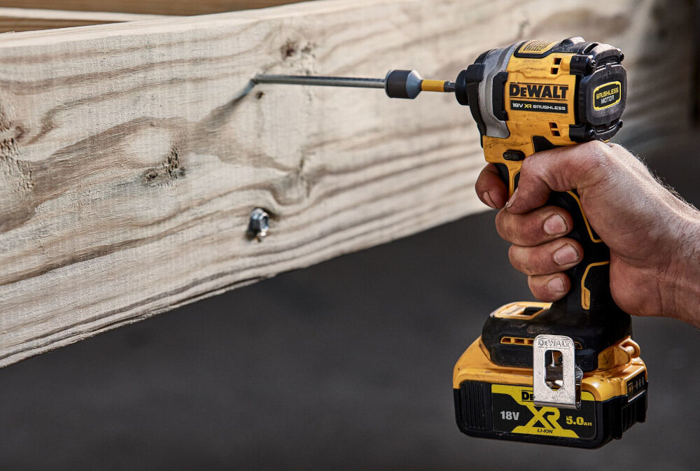 Zakrętarka udarowa – do czego służy? Jak wybrać dobry model?-8