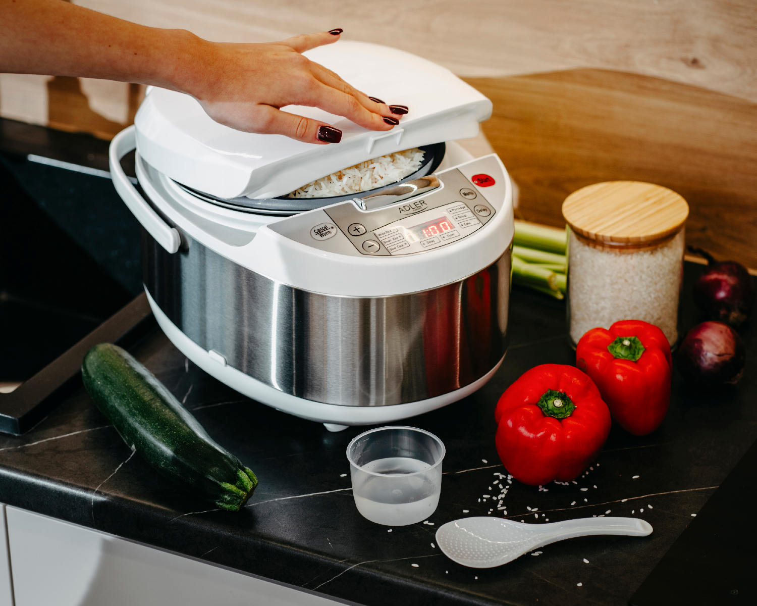 Multicooker z parowarem Adler AD 6420
