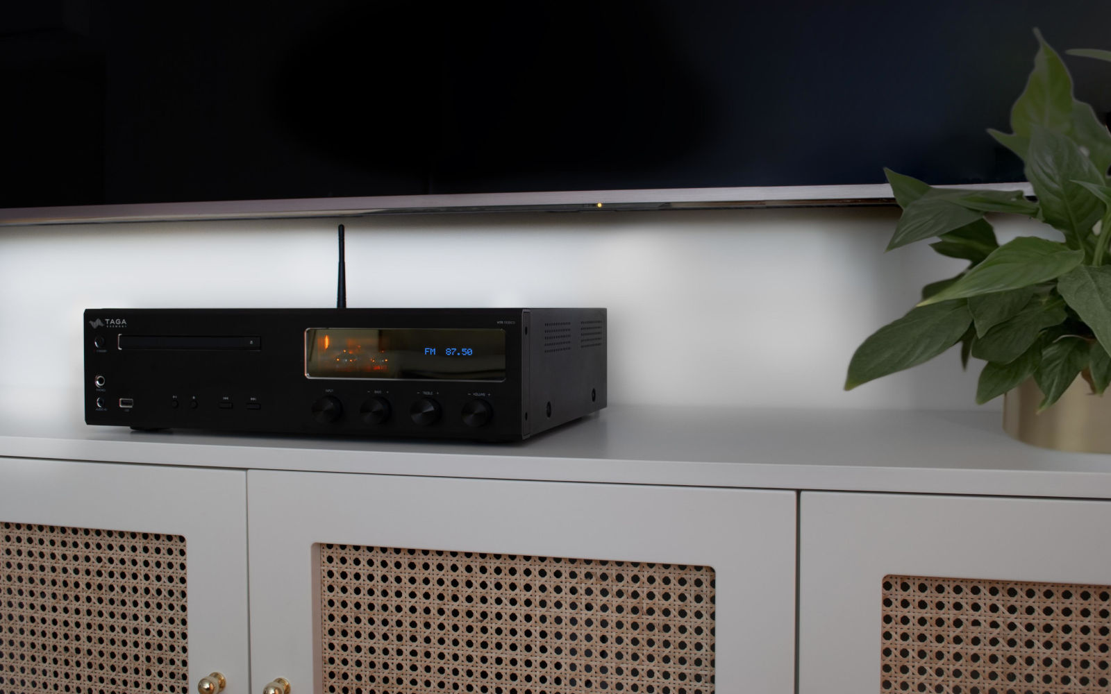 Amplituner z CD – TAGA Harmony HTR-1500CD